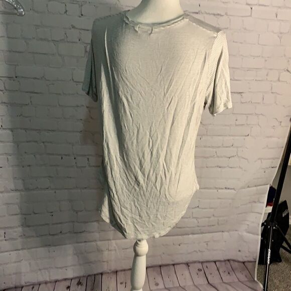 Old Navy Soft Knit Black White Stripes Shirt - M - Picture 3 of 4